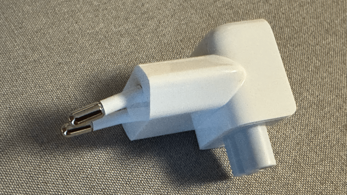 Apple's connector for power supplies: continue to bend problems with