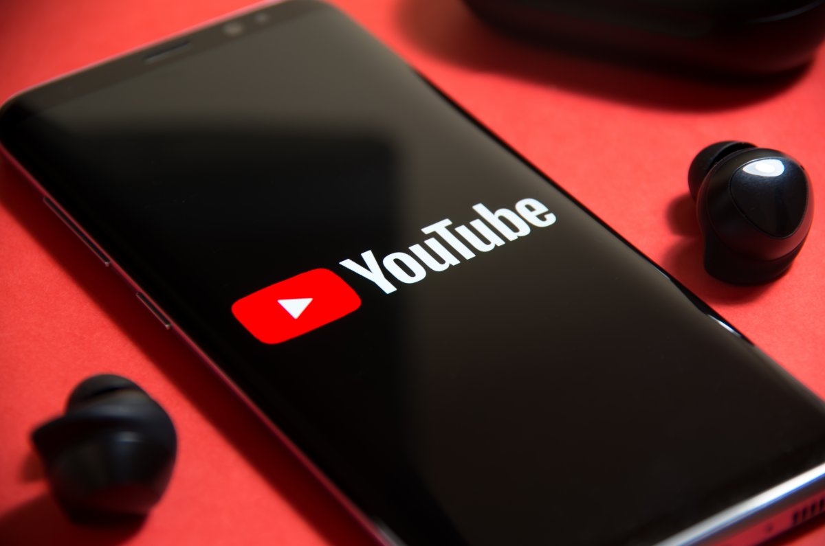 YouTube tests Premium subscription for two people