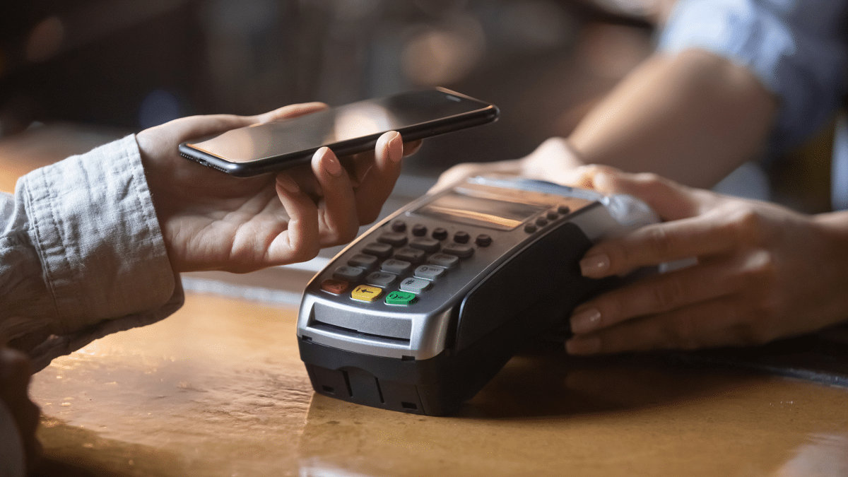 EU forces NFC opening for payments: bye Apple Pay?