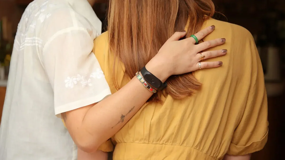 Amazon buys wearable startup Bee | Heise online