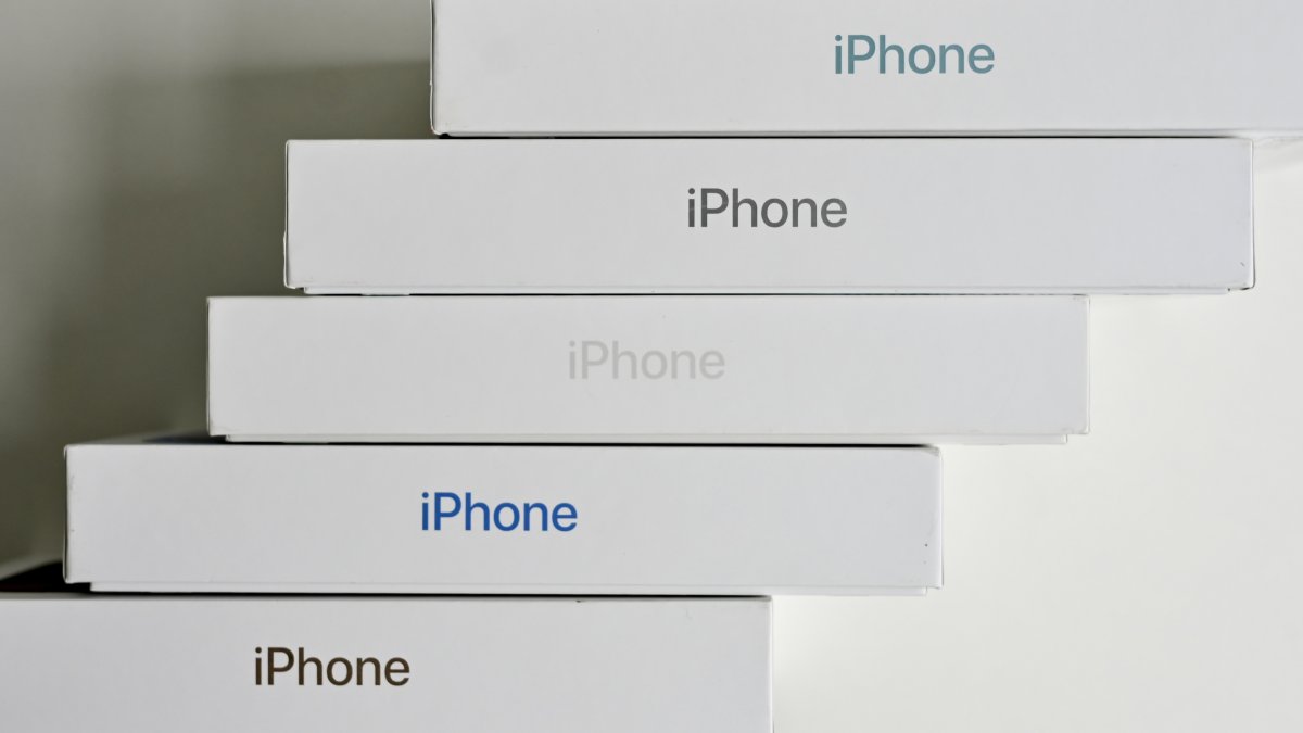 Picture leak: iPhone 17 per desue?