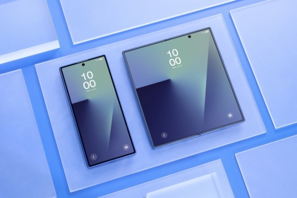Samsung Galaxy Z Fold8 can eliminate the visible fold of the display before folding iPhone