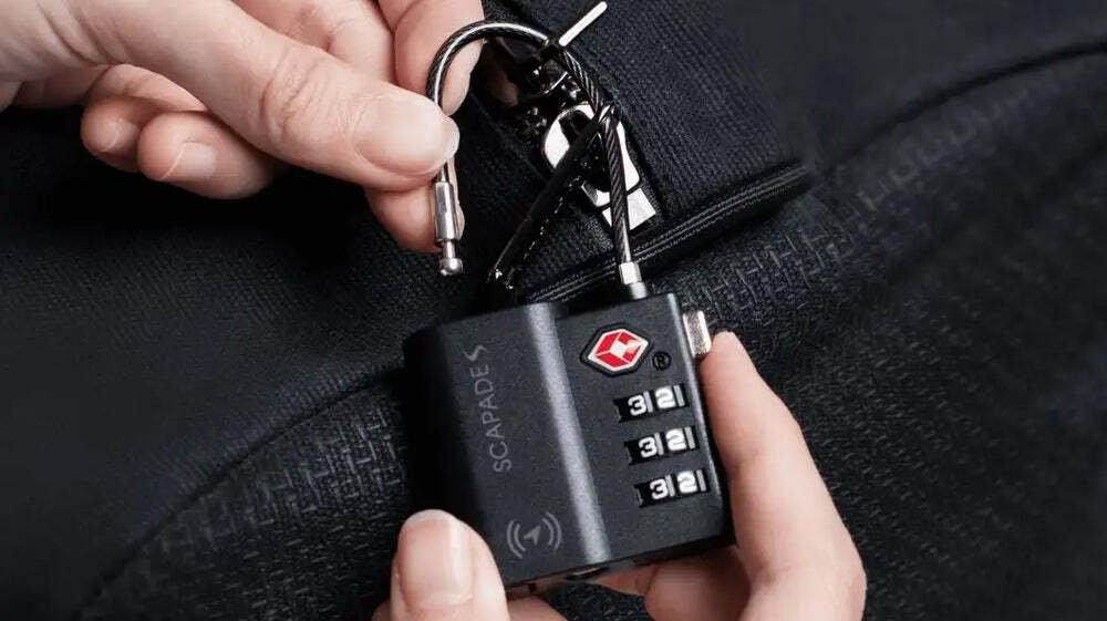 TSA lock with built-in "Where is?" and rechargeable battery