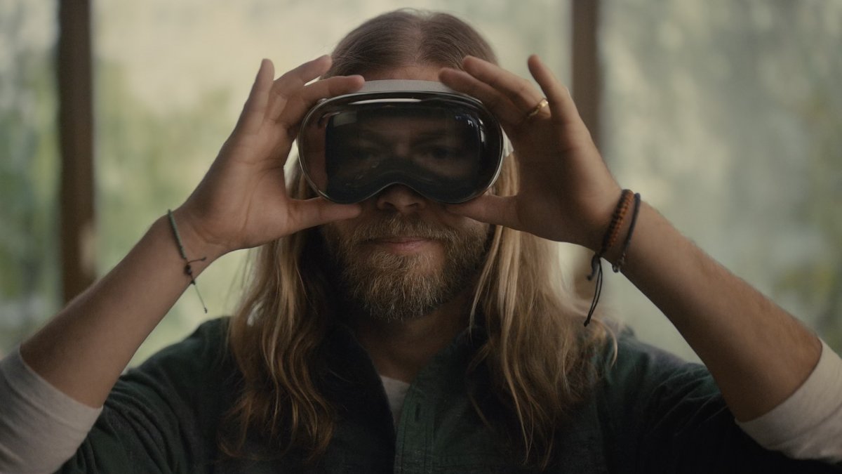 Vision Pro: First upgrade this year?