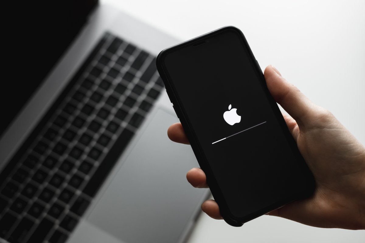 iOS 18.6 and MacOS 15.6: Bugfixes and simplified sideloading