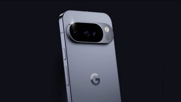 Google jokes with AI Apple's AI in the first Pixel 10 advertisement