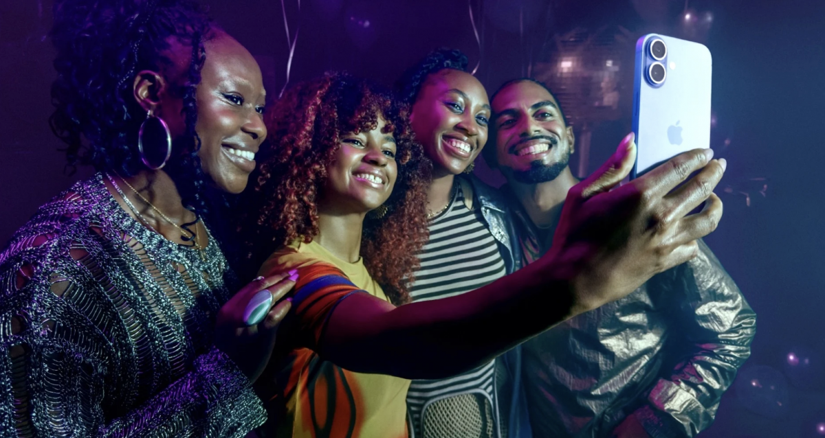 Center Stage: This is how Apple's new selfie cameras work on iPhone 17